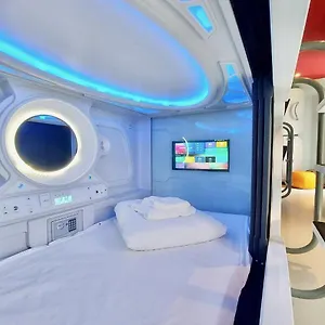 Capsule hotel Atypicap Capsule